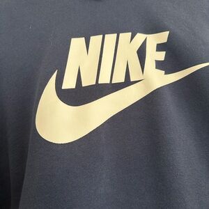 Nike Men's Hoodie Sportswear Club Graphic Swoosh  Logo Pullover Medium Navy.